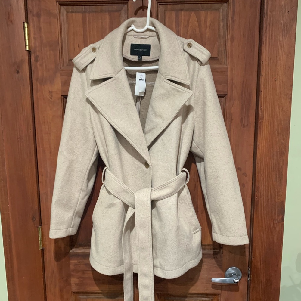 Banana Republic woman’s BELTED COLLAR JACKET, new , size XL . With tags.